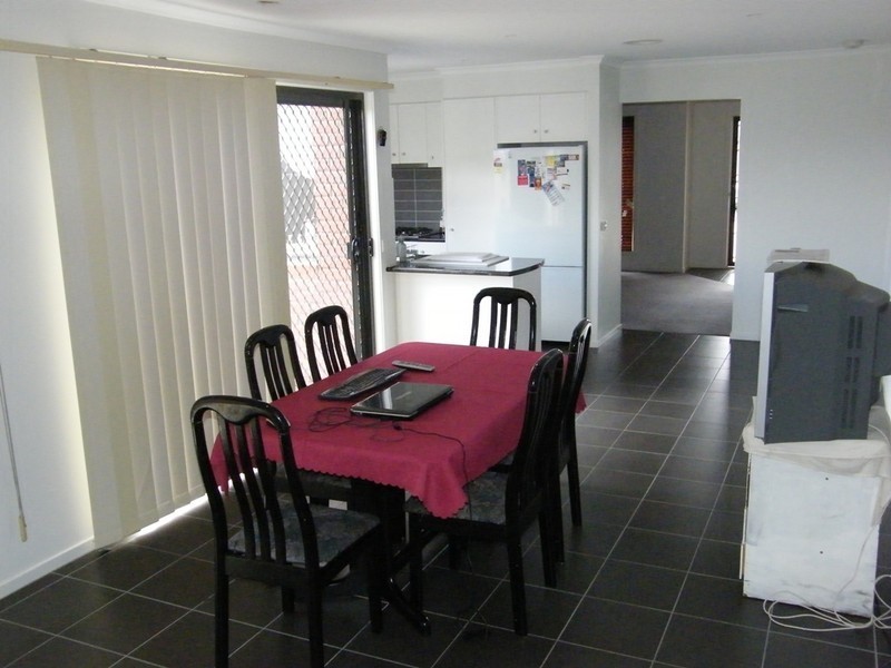 18 Sing Crescent, Berwick VIC 3806