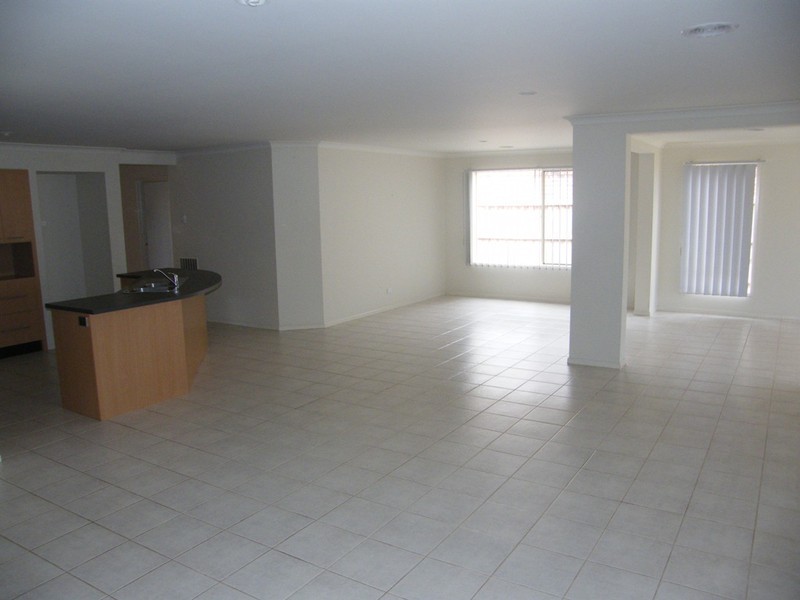 26 The Springs Cl, Narre Warren South VIC 3805