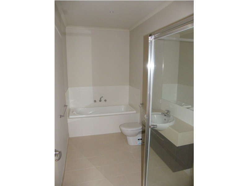 6 Dianella Close, Pakenham VIC 3810