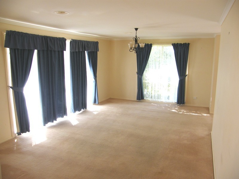 21 Strathaird Drive, Narre Warren South VIC 3805