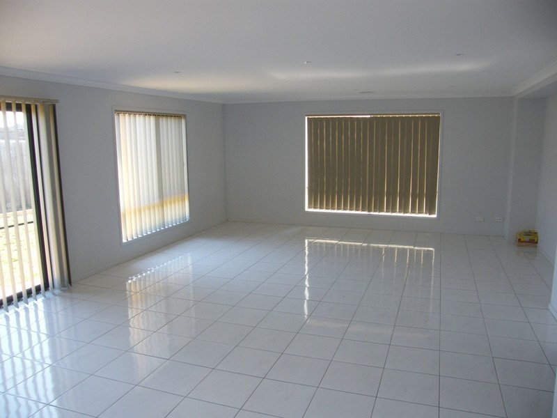 33 Filmer Crescent, Narre Warren South VIC 3805