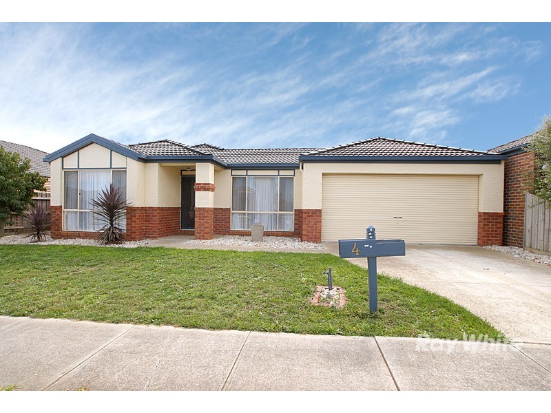 4 Dahlen Place, Berwick VIC 3806