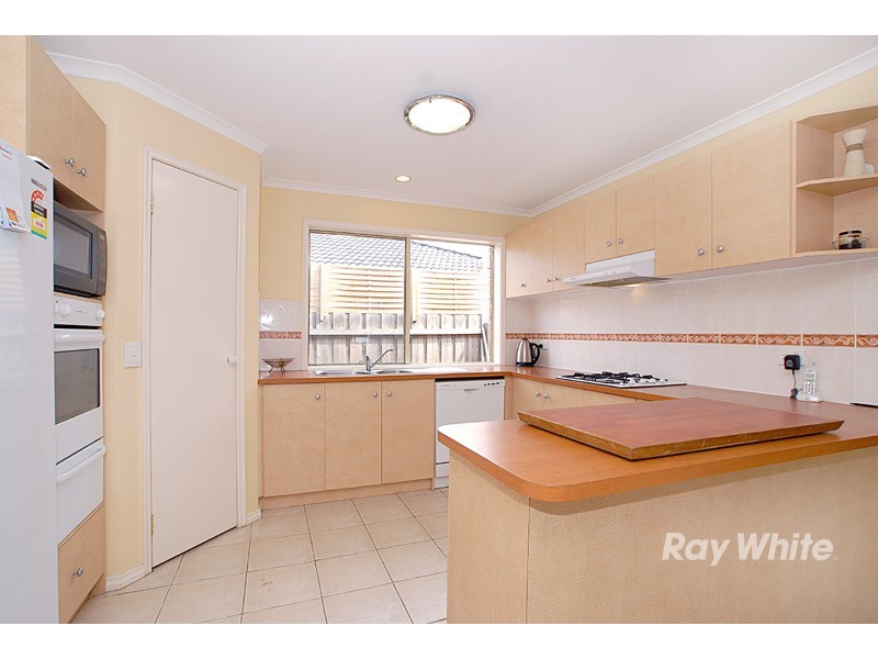 4 Dahlen Place, Berwick VIC 3806