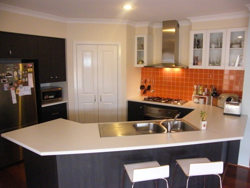 16 Fanfare Close, Berwick VIC 3806