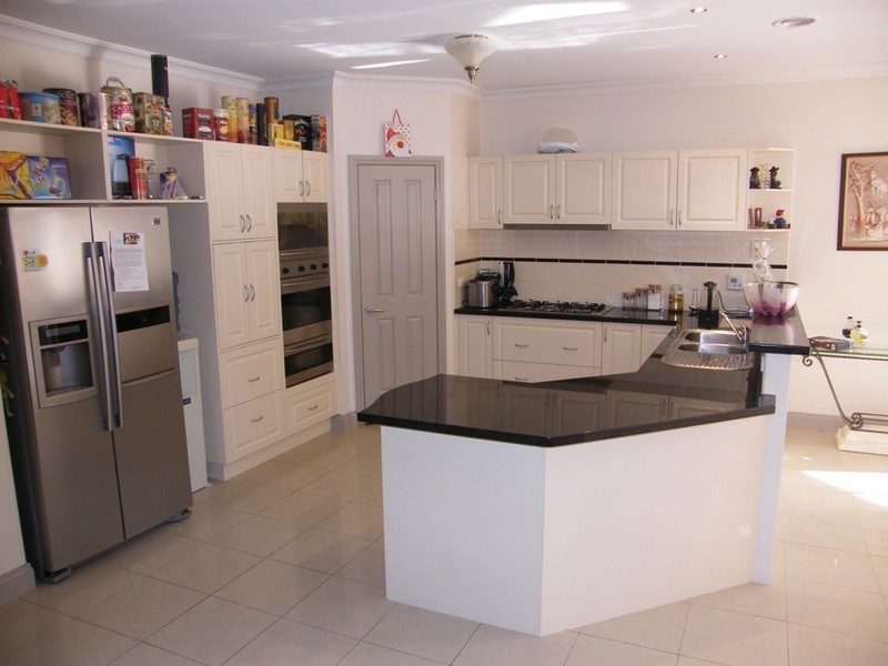 20 Lyrebird Garden, Berwick VIC 3806