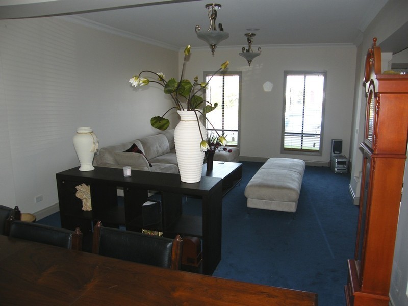 20 Lyrebird Garden, Berwick VIC 3806