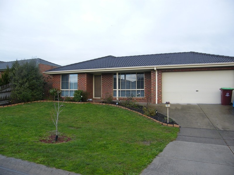 38 Mondous Court, Berwick VIC 3806