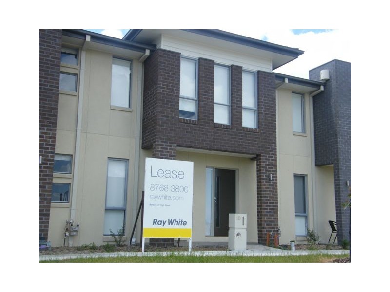 10 Peppermint Row, Officer VIC 3809