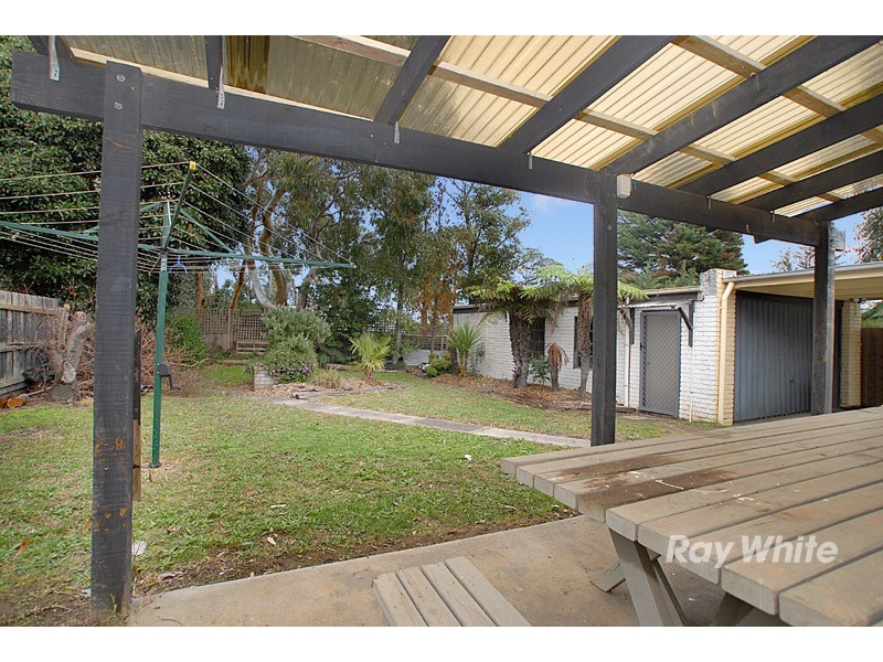 110 Sweeney Drive, Narre Warren VIC 3805