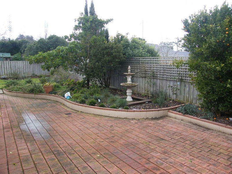 16 Gavinton Place, Berwick VIC 3806