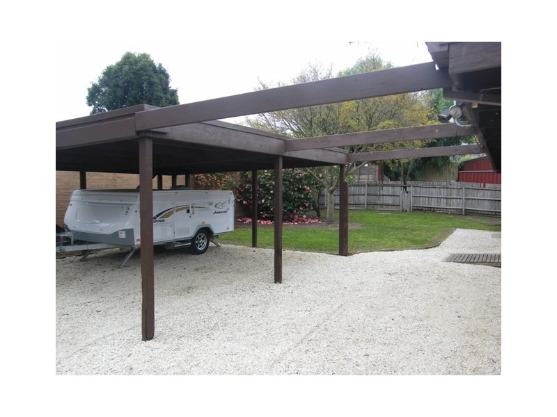 12 Roundhay Court, Berwick VIC 3806