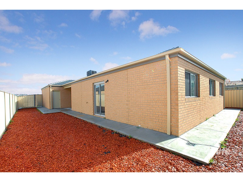 54 Tomasetti Crescent, Narre Warren VIC 3805