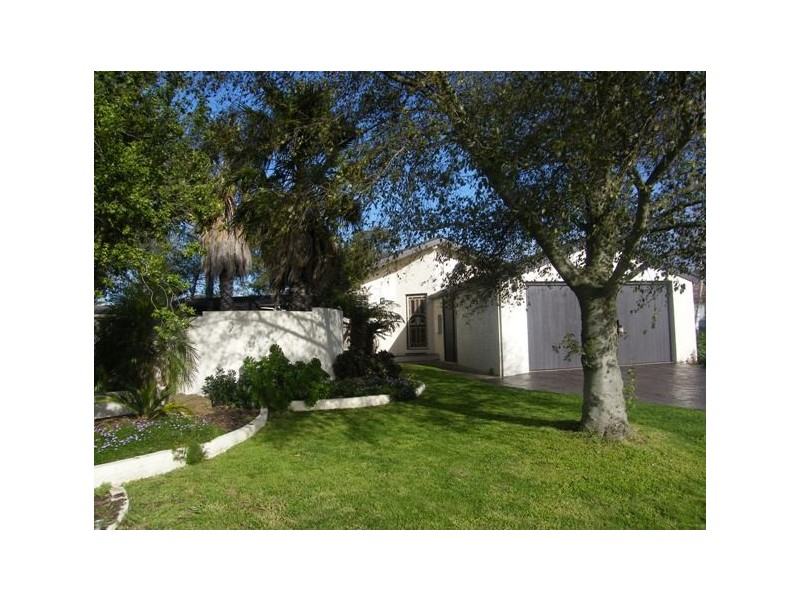 5 Kimberly Court, Berwick VIC 3806