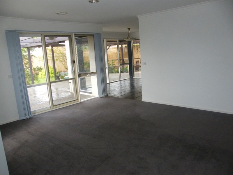 5 Kimberly Court, Berwick VIC 3806