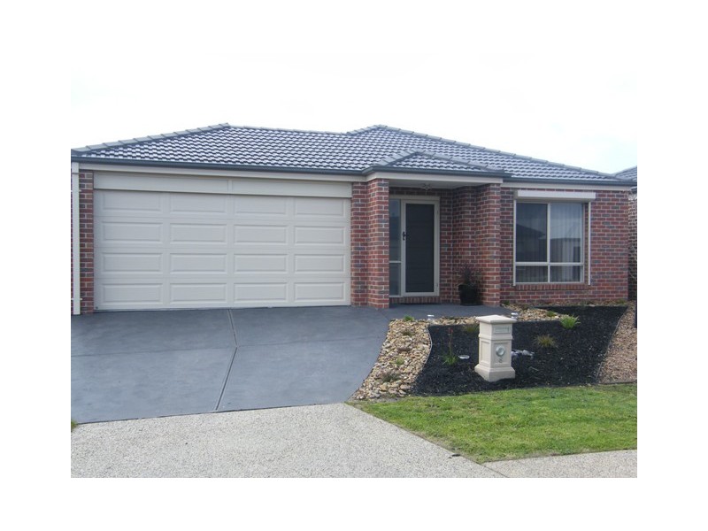 6  Benmar Place, Lyndhurst VIC 3975