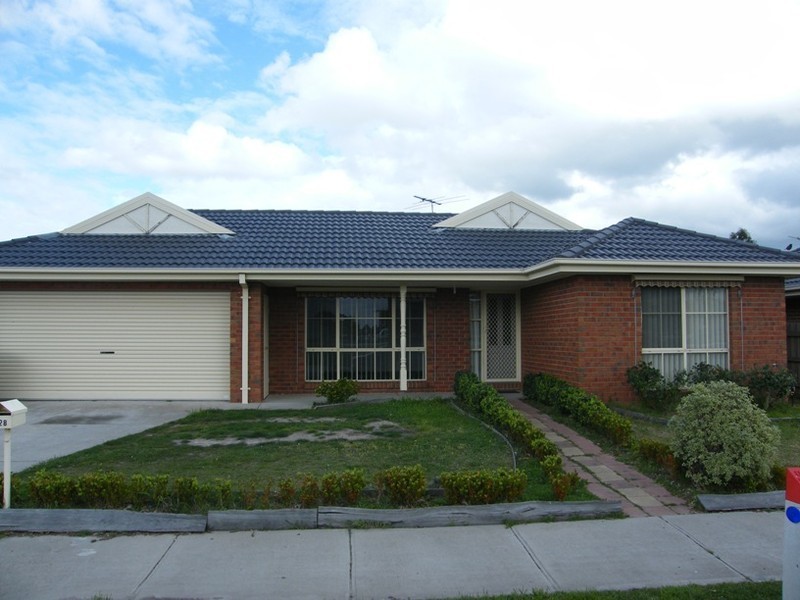 128 McGregor Road, Pakenham VIC 3810