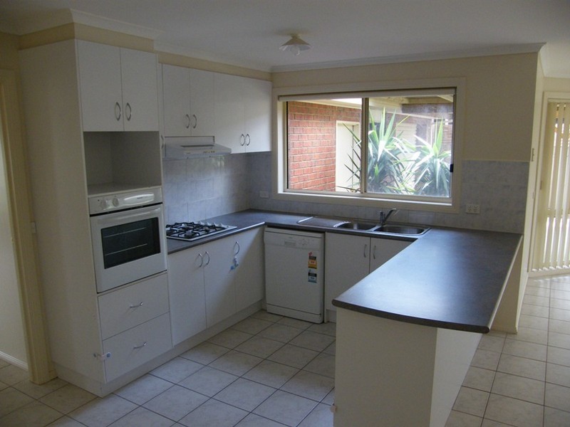 128 McGregor Road, Pakenham VIC 3810