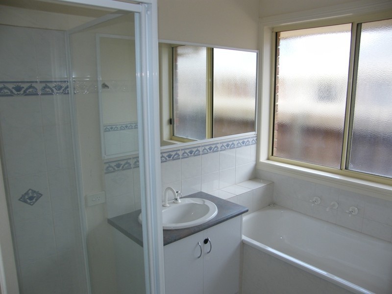 128 McGregor Road, Pakenham VIC 3810