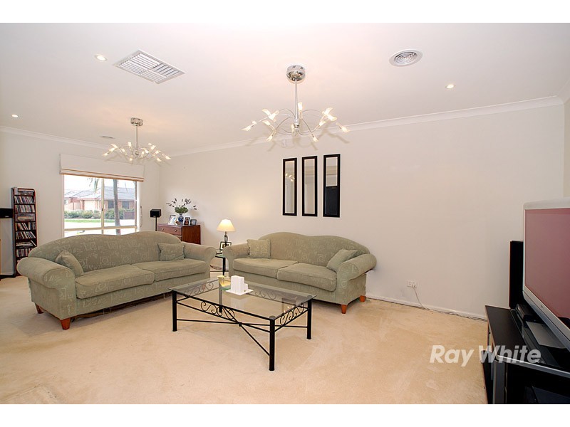 111 Moondarra Drive, Berwick VIC 3806