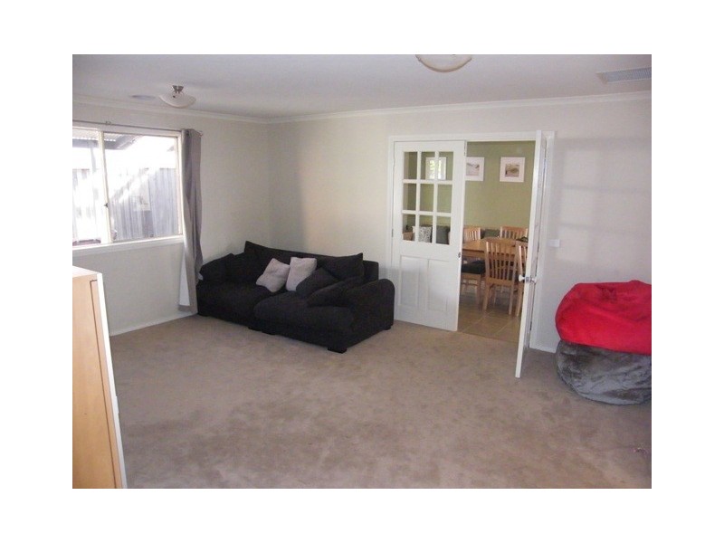 34 Riviera Drive, Berwick VIC 3806