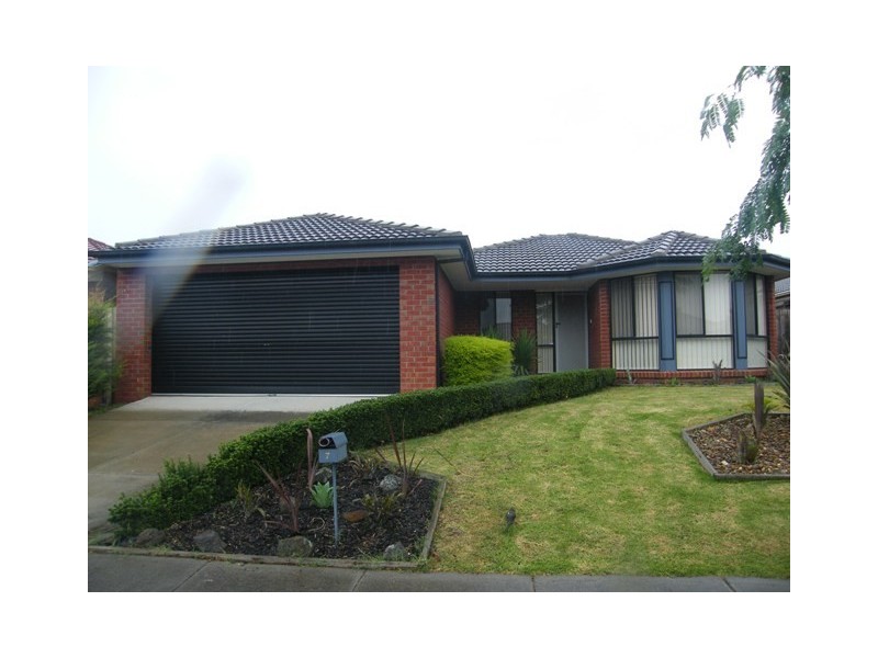 7 Shaftsbury Ave, Berwick VIC 3806