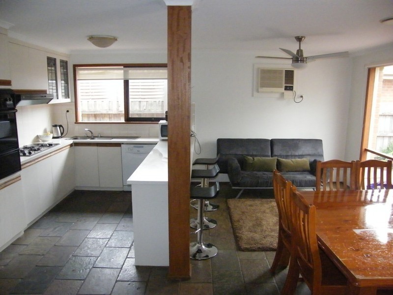 17 Lexcen Close, Berwick VIC 3806