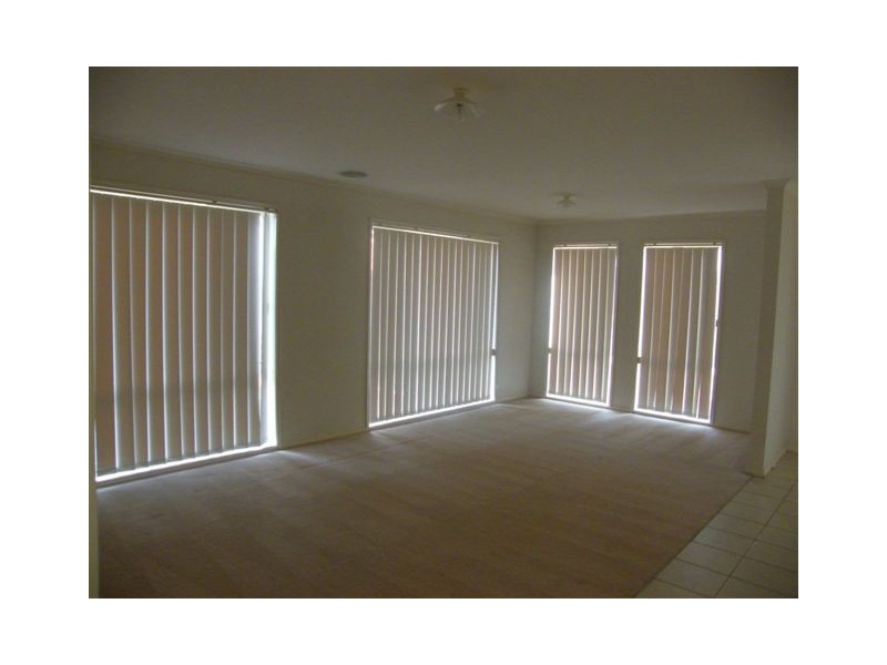 37 Grand Arch Way, Berwick VIC 3806