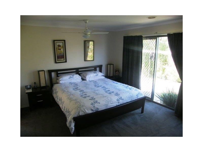 27 Tantallon Blvd, Beaconsfield VIC 3807