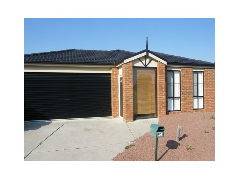 63 Melzak Way, Berwick VIC 3806