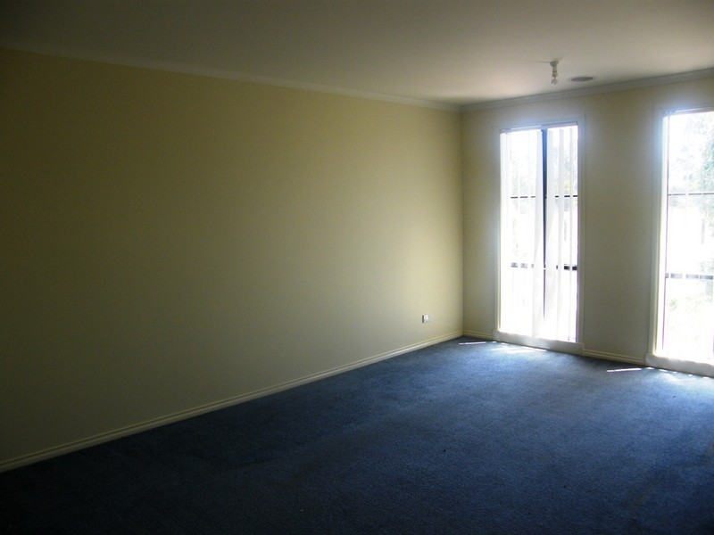 63 Melzak Way, Berwick VIC 3806