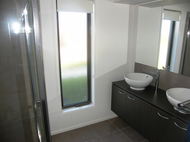 37 Rushlilly Drive, Officer VIC 3809