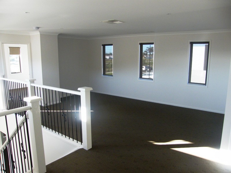 37 Rushlilly Drive, Officer VIC 3809