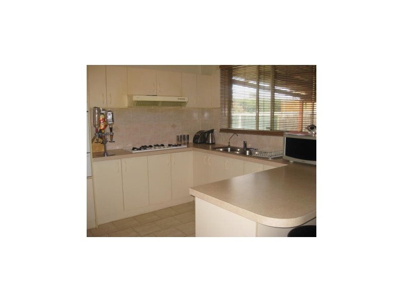 384 Centre Road, Berwick VIC 3806