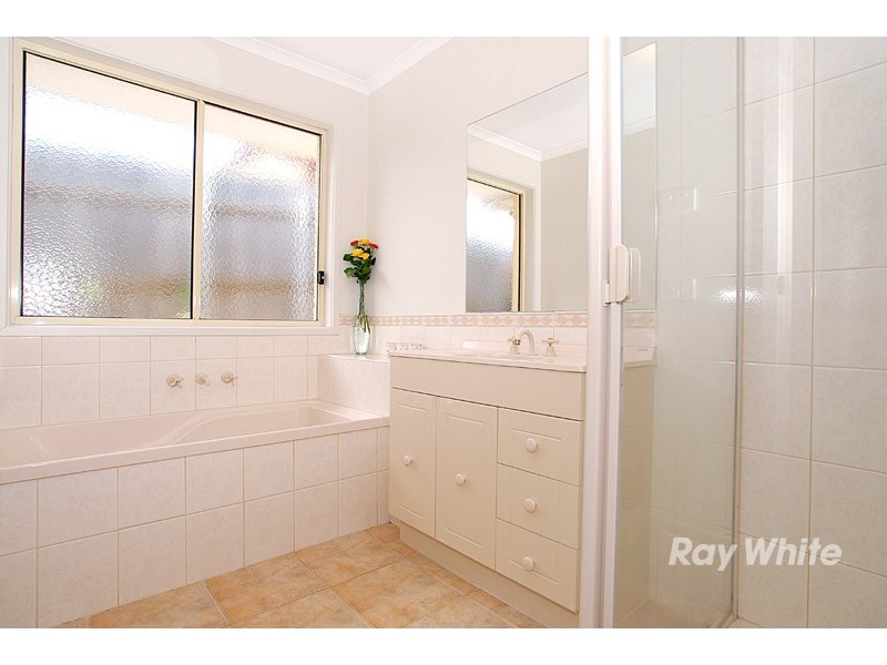 18 Turella Close, Berwick VIC 3806