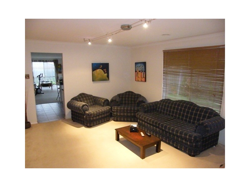 29 Rodlarni Crescent, Berwick VIC 3806