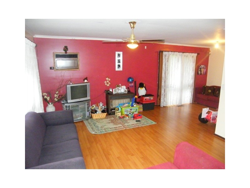 10  Marshall Crt, Hampton Park VIC 3976