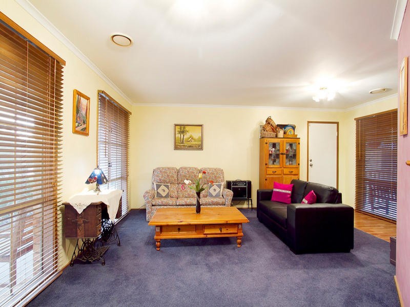 64 Bellevue Drive, Berwick VIC 3806