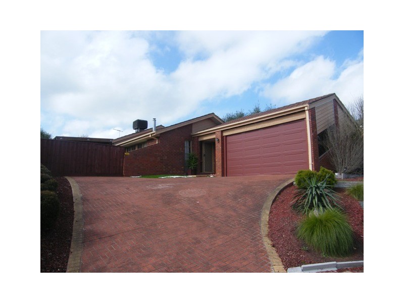 65 Bemersyde Drive, Berwick VIC 3806