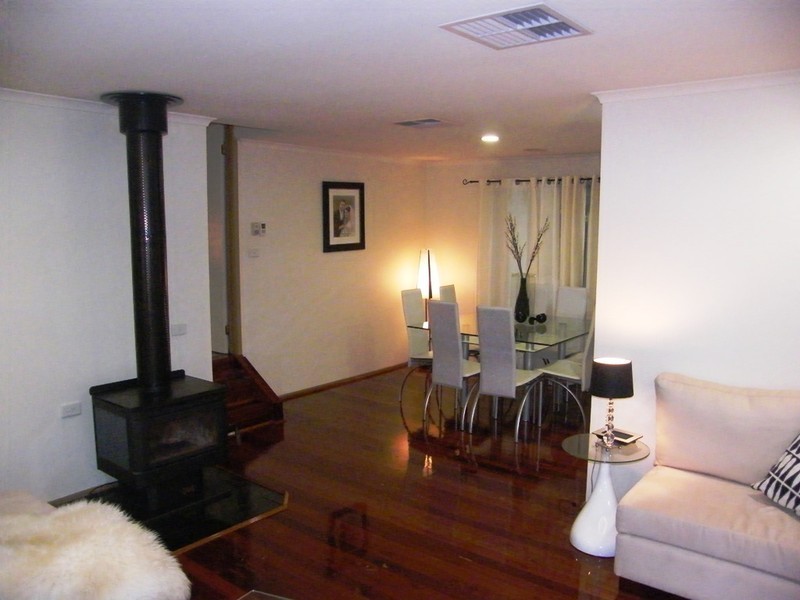 65 Bemersyde Drive, Berwick VIC 3806