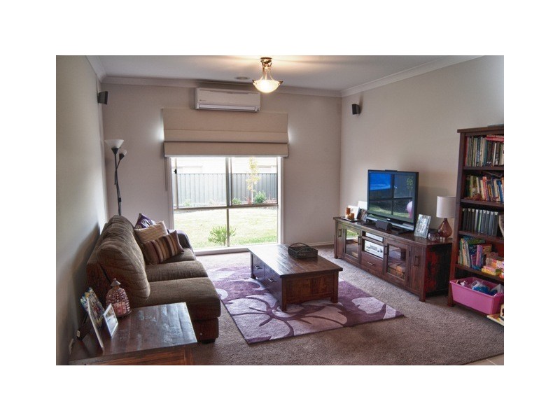 12 Aldous Place, Cranbourne North VIC 3977