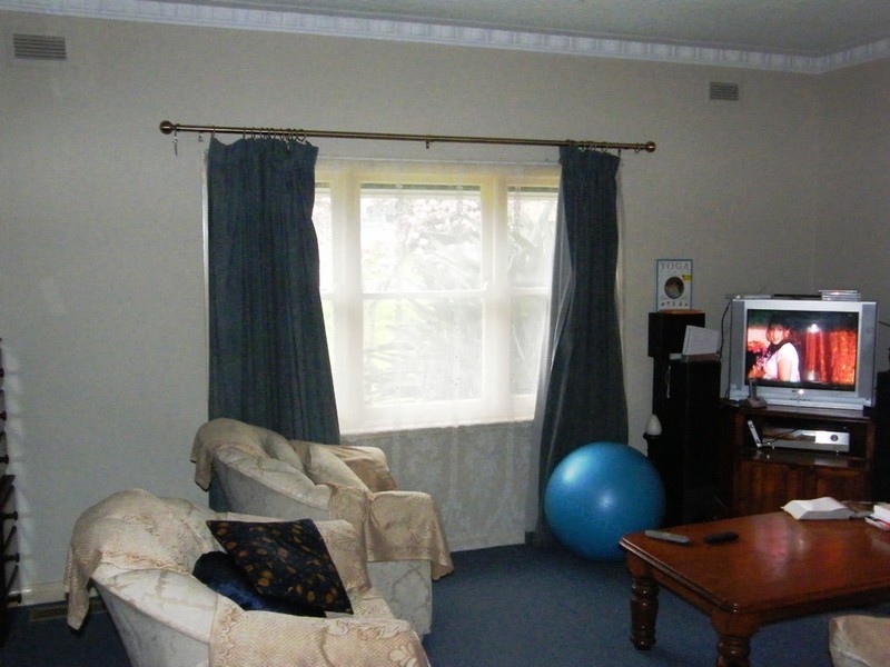 8  Birdwood Avenue, Dandenong VIC 3175