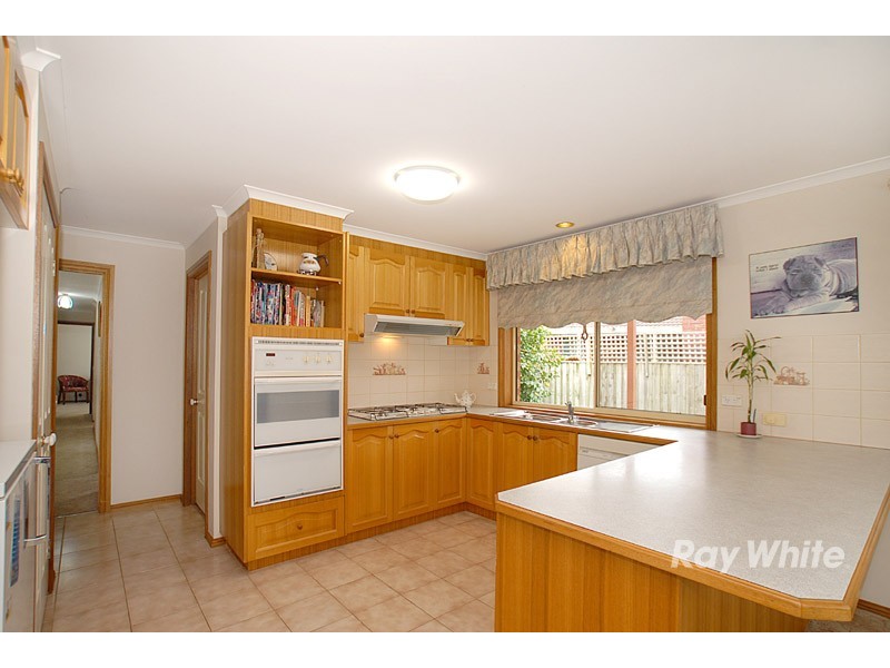 42  Tarcoola Drive, Narre Warren VIC 3805