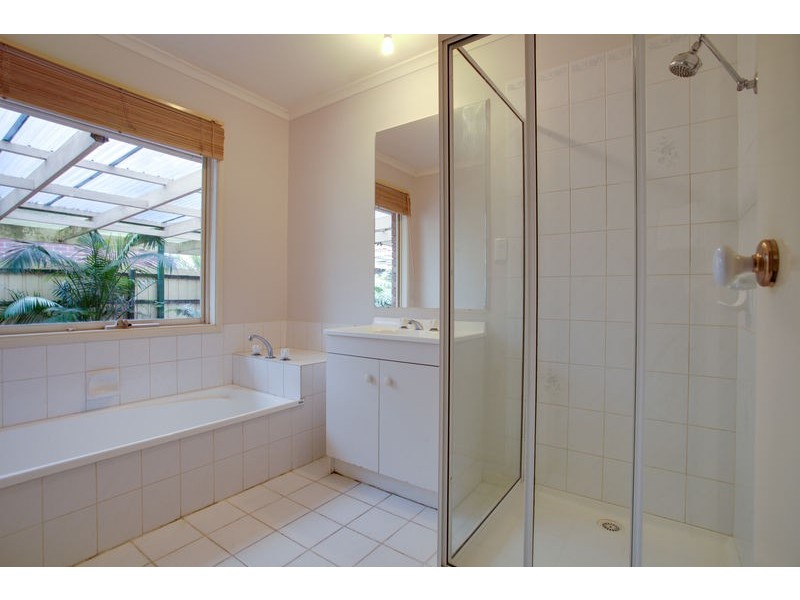 9 James Bathe Way, Narre Warren South VIC 3805