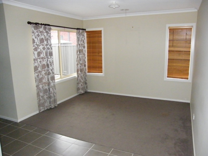 9  Lumina Avenue, Cranbourne North VIC 3977