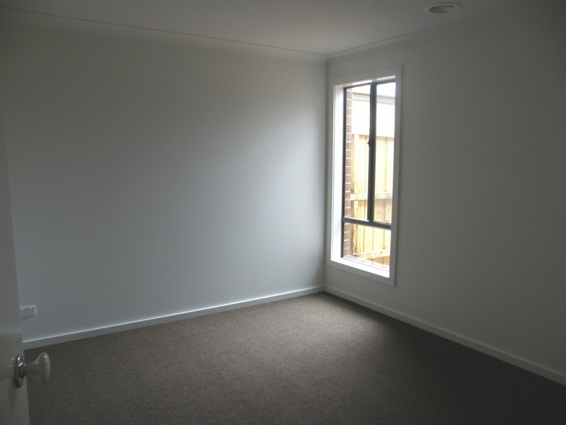 124 Sabel Drive, Cranbourne North VIC 3977