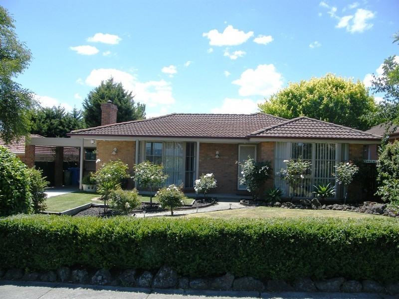 10 Fleetwood Drive, Narre Warren VIC 3805