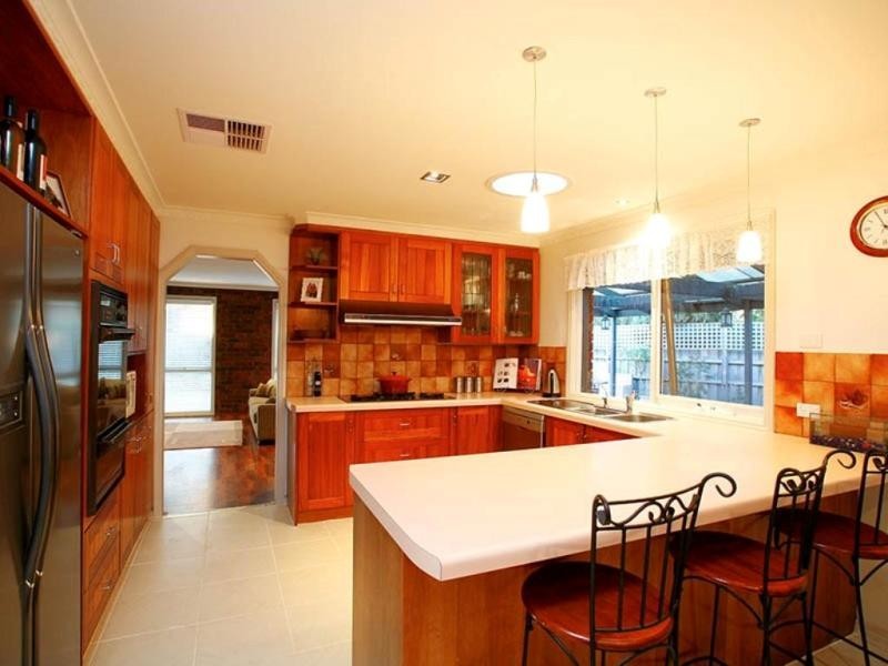 2 Madden Retreat, Berwick VIC 3806