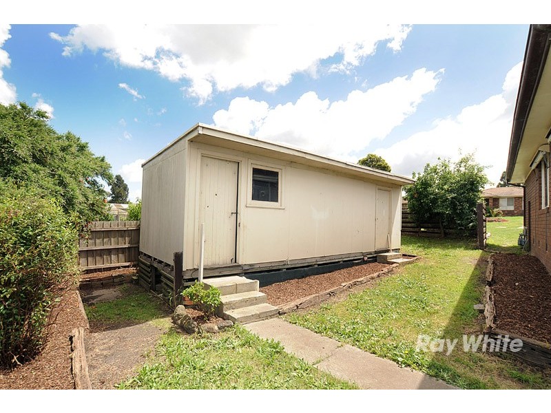 16 Bradley Terrace, Narre Warren VIC 3805