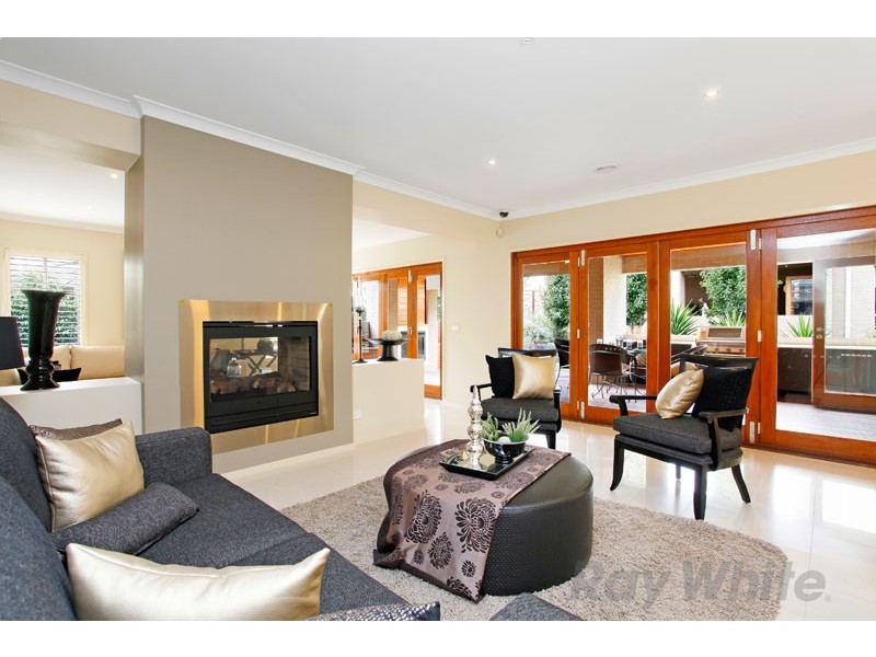 11 Kooyong Close, Officer VIC 3809