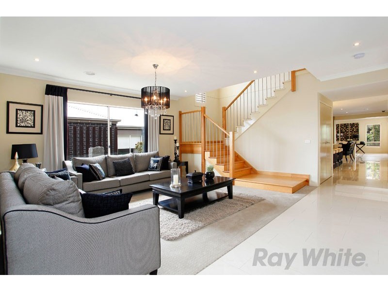 11 Kooyong Close, Officer VIC 3809